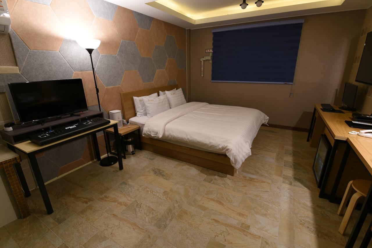 Jecheon Q Motel Zewnętrze zdjęcie