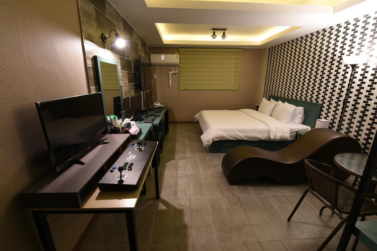 Jecheon Q Motel Zewnętrze zdjęcie